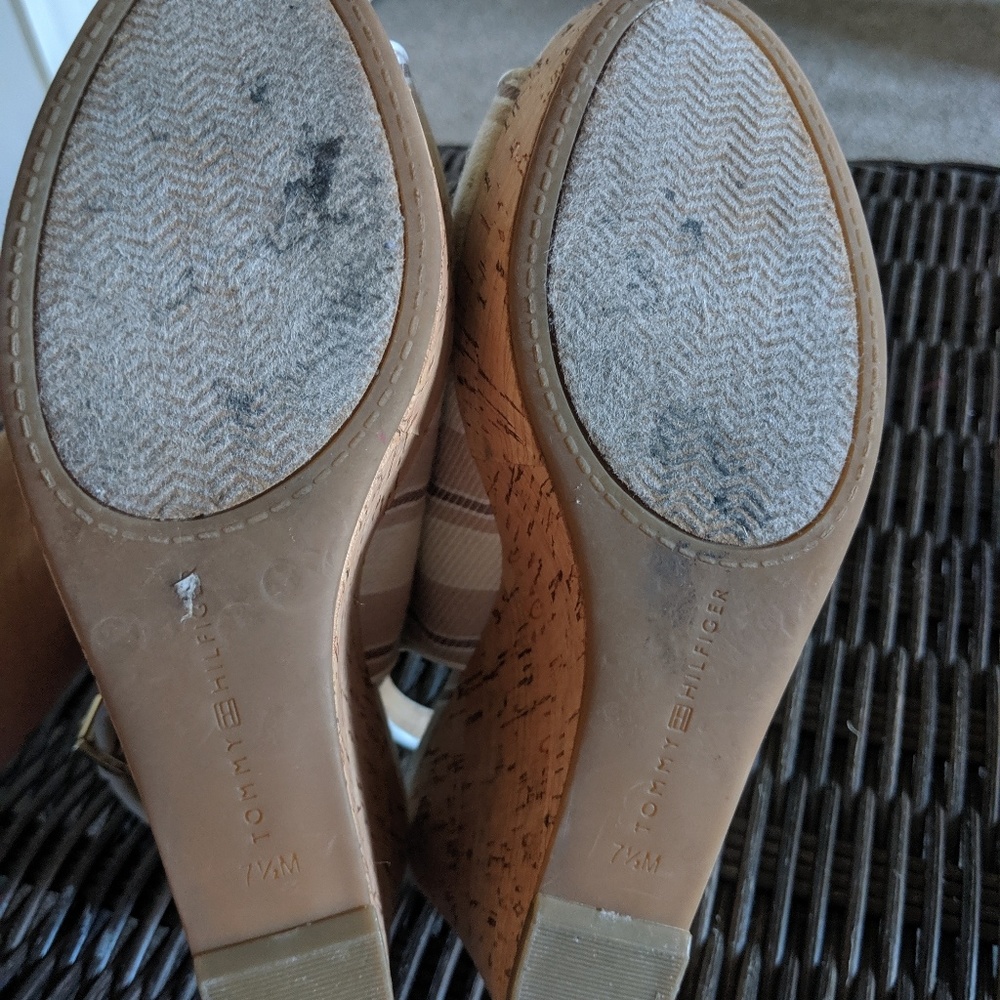π₯π₯ Tommy Hilfiger Wedge Heel - Picture 3 of 9